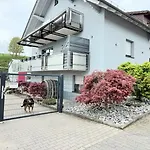 Apartment Ferienwohnung/monteurzimmer Auf Dem Bauernhof Moerlenbach