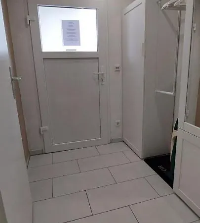 아파트 Ferienwohnung/monteurzimmer Auf Dem Bauernhof